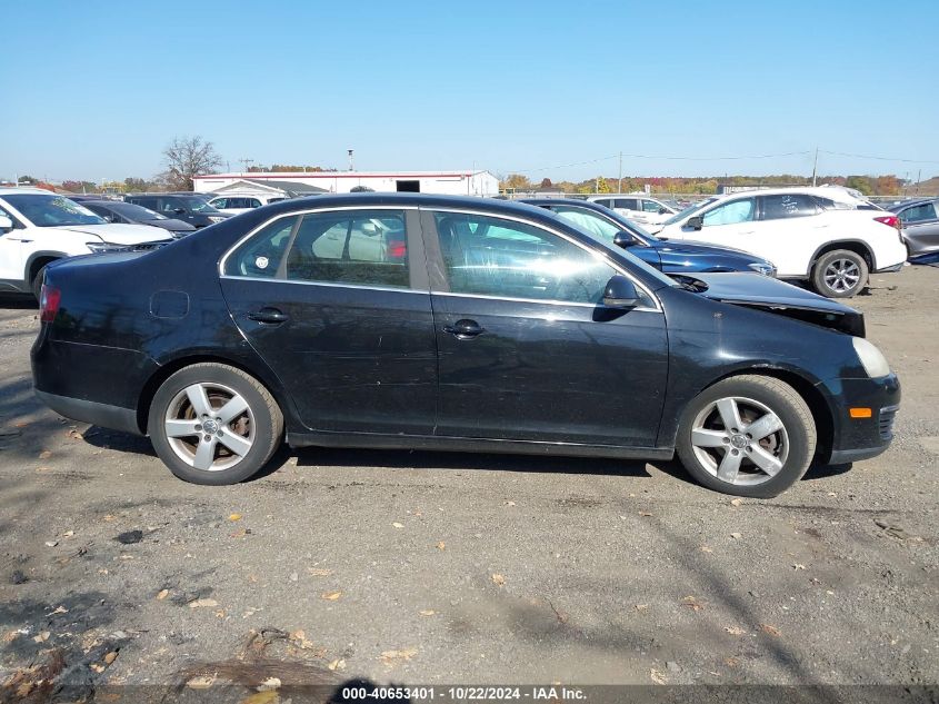 2008 Volkswagen Jetta Se/Sel VIN: 3VWRZ71K38M037913 Lot: 40653401