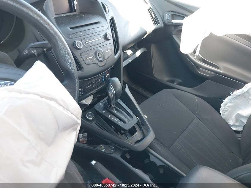 2017 FORD FOCUS SE - 1FADP3F28HL293783