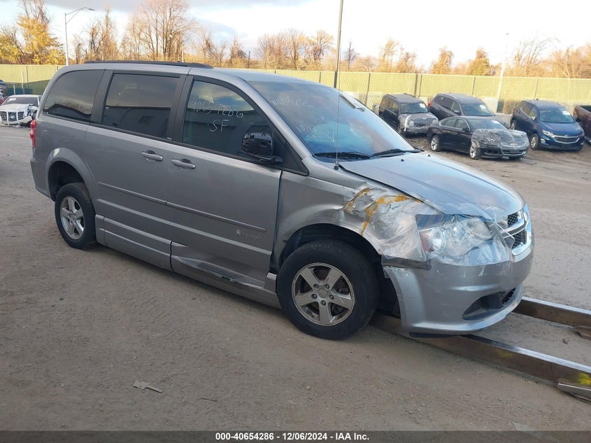 Vin: 2c4rdgcg9dr611296, lot: 41143563, dodge grand caravan sxt 2013 img_1
