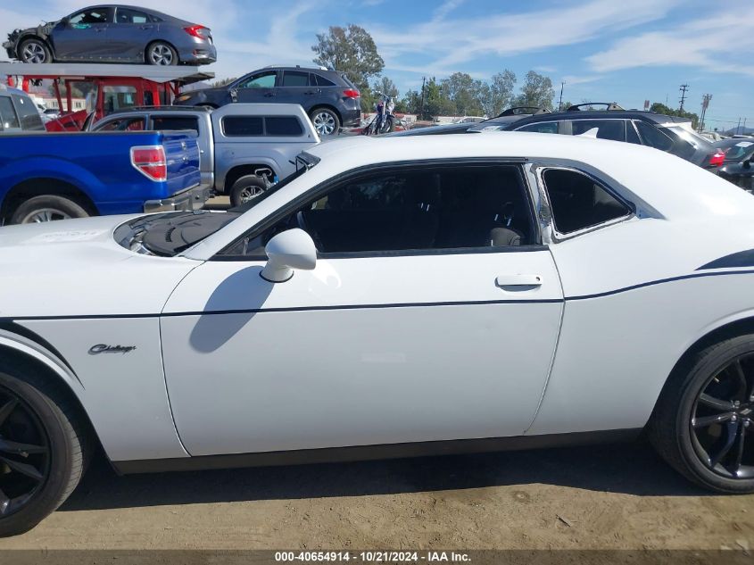 2018 Dodge Challenger Sxt VIN: 2C3CDZAG1JH111028 Lot: 40654914