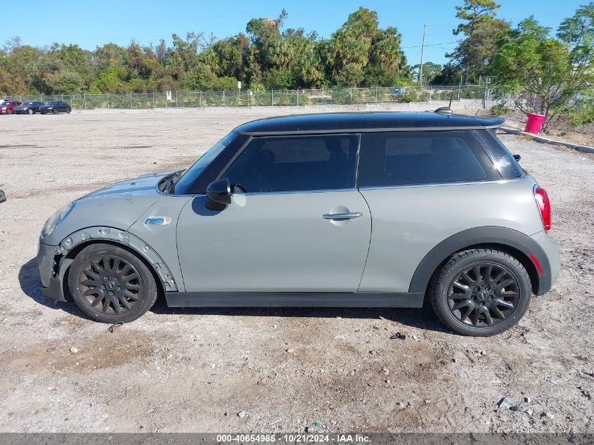 2016 Mini Hardtop Cooper S VIN: WMWXP7C5XG3B33979 Lot: 40654985