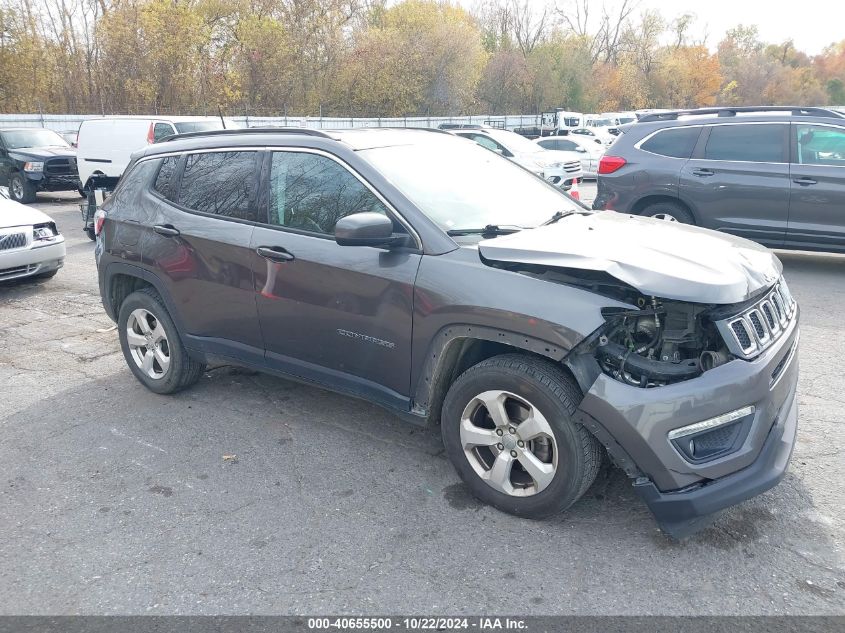 VIN 3C4NJDBB4JT261600 2018 JEEP COMPASS no.1