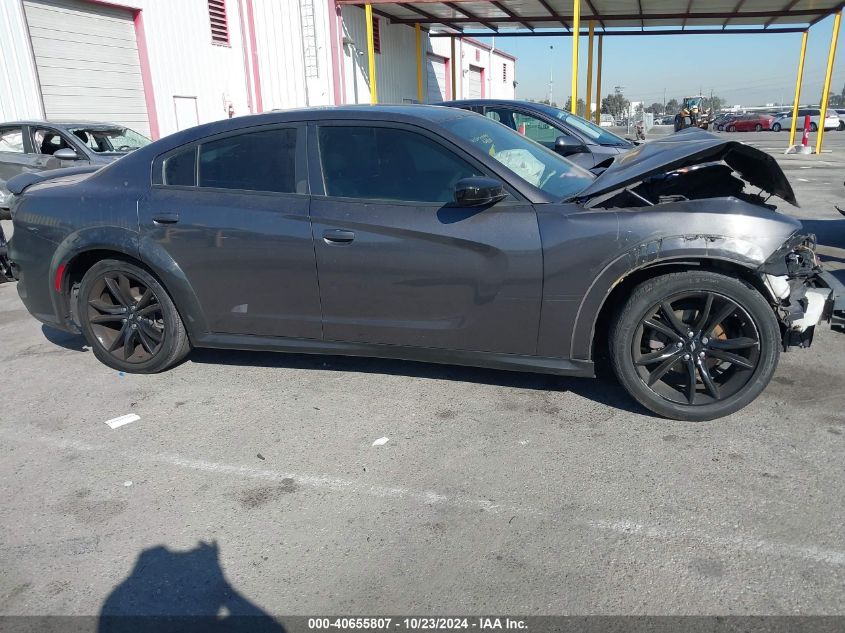 VIN 2C3CDXBG9JH207072 2018 DODGE CHARGER SXT RWD