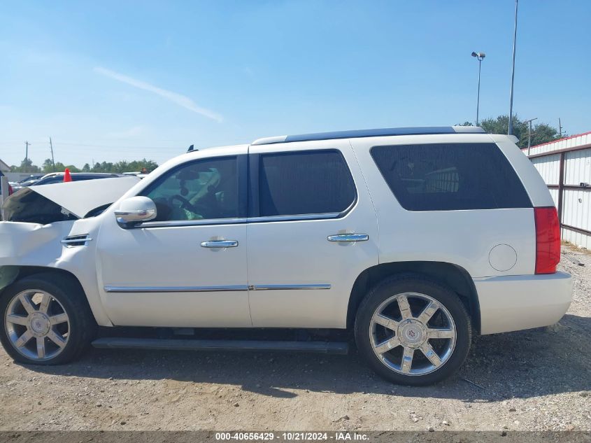 2007 Cadillac Escalade Standard VIN: 1GYEC638X7R427865 Lot: 40656429