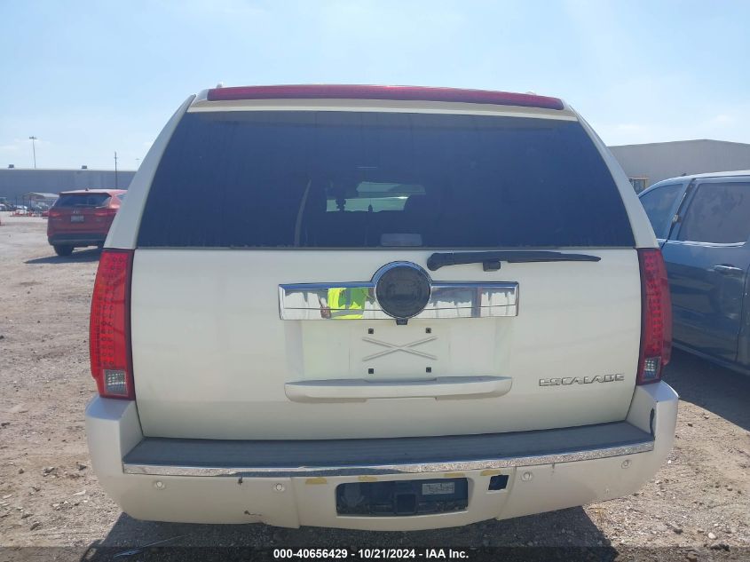 2007 Cadillac Escalade Standard VIN: 1GYEC638X7R427865 Lot: 40656429