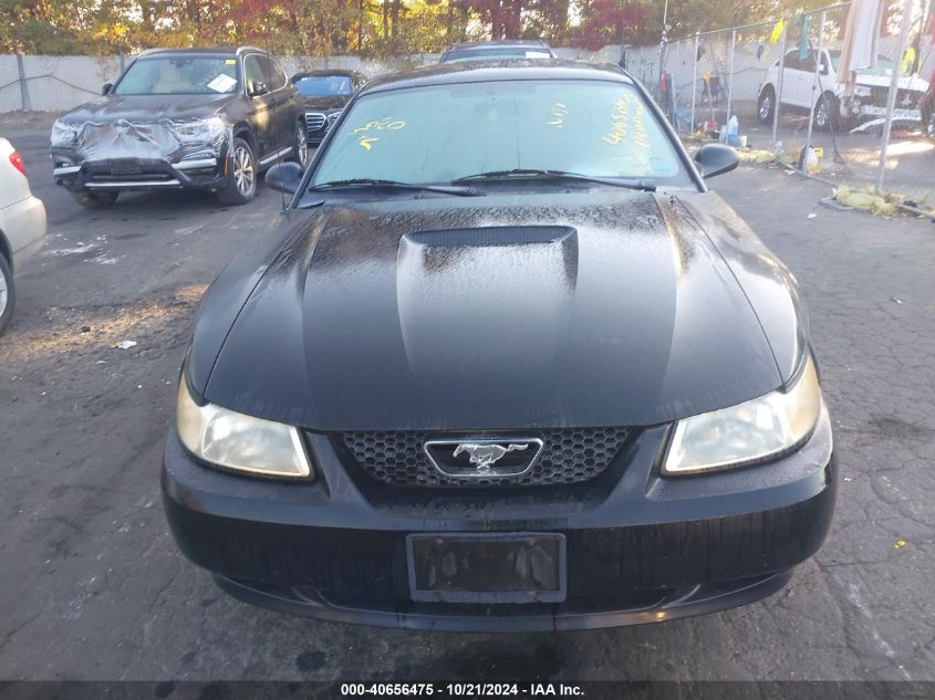 2000 Ford Mustang VIN: 1FAFP4046YF238109 Lot: 40656475