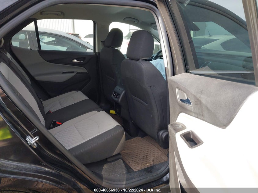 VIN 2GNAXSEV1J6132829 2018 CHEVROLET EQUINOX LT