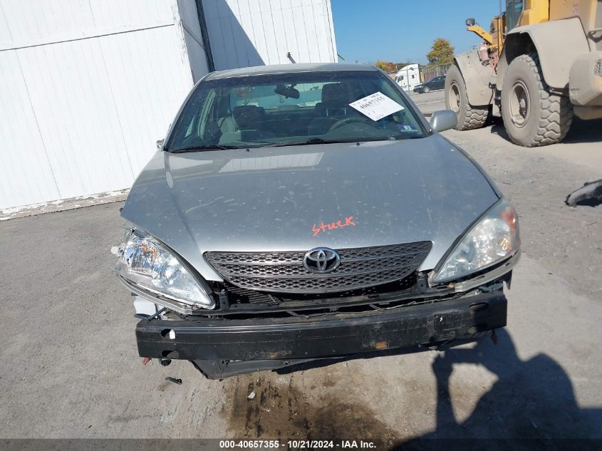 2004 Toyota Camry Le VIN: 4T1BE32K04U288557 Lot: 40657355