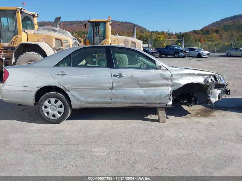 2004 Toyota Camry Le VIN: 4T1BE32K04U288557 Lot: 40657355