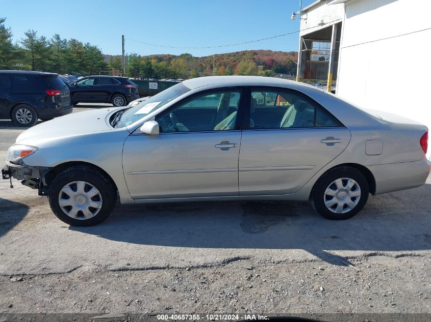 2004 Toyota Camry Le VIN: 4T1BE32K04U288557 Lot: 40657355