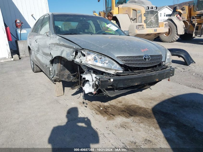 2004 Toyota Camry Le VIN: 4T1BE32K04U288557 Lot: 40657355