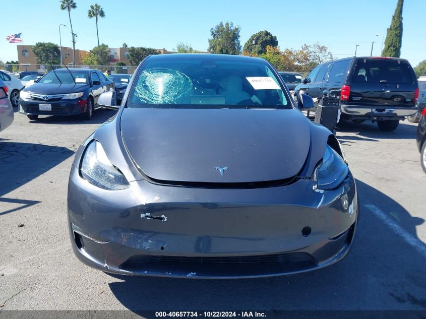 2022 Tesla Model Y Performance Dual Motor All-Wheel Drive VIN: 7SAYGDEF8NF398556 Lot: 40657734