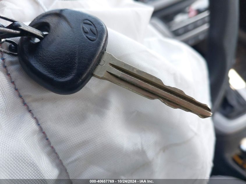 2017 HYUNDAI ELANTRA SE - 5NPD84LF7HH034422