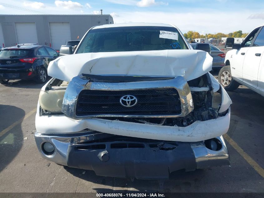 2008 Toyota Tundra Sr5 5.7L V8 VIN: 5TFBV54108X037465 Lot: 40658076