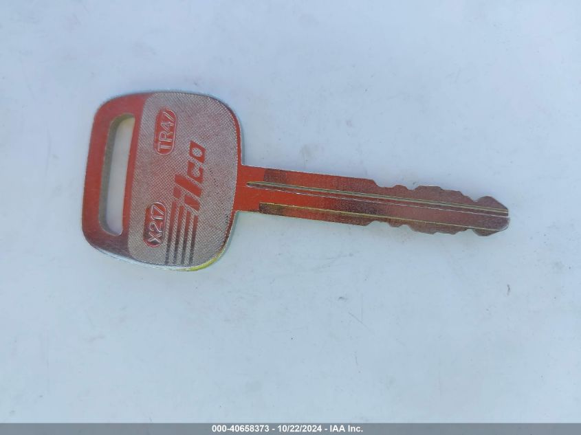 2004 Toyota Camry Le VIN: 4T1BE32K14U906582 Lot: 40658373