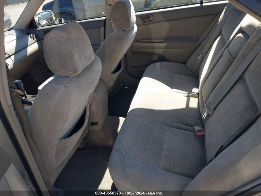 2004 Toyota Camry Le VIN: 4T1BE32K14U906582 Lot: 40658373