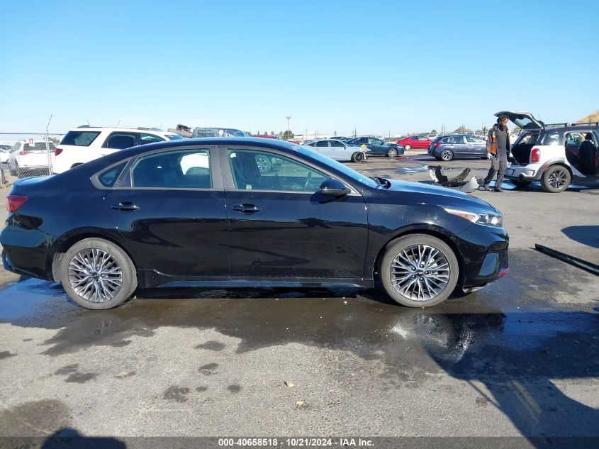 2022 Kia Forte Gt-Line VIN: 3KPF54AD1NE442157 Lot: 40658518