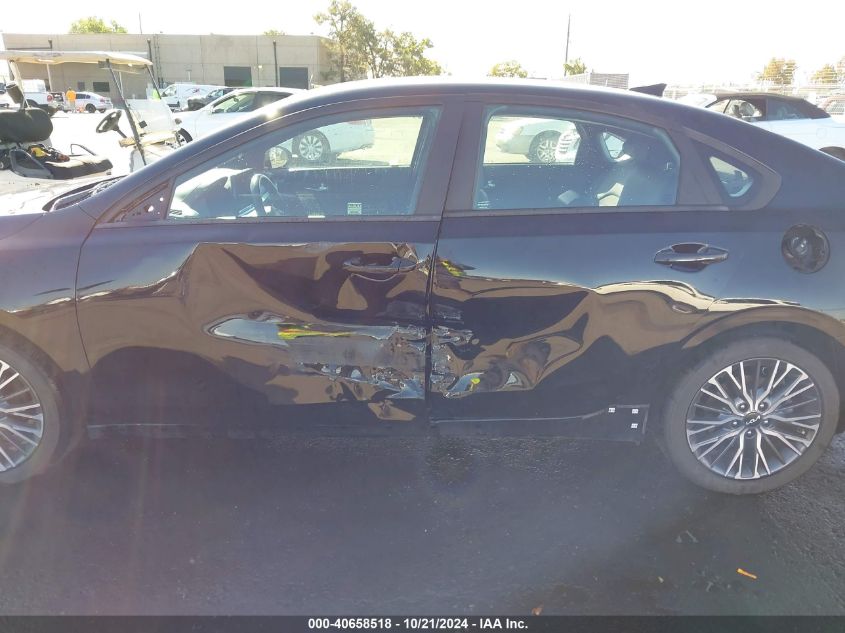 2022 Kia Forte Gt-Line VIN: 3KPF54AD1NE442157 Lot: 40658518