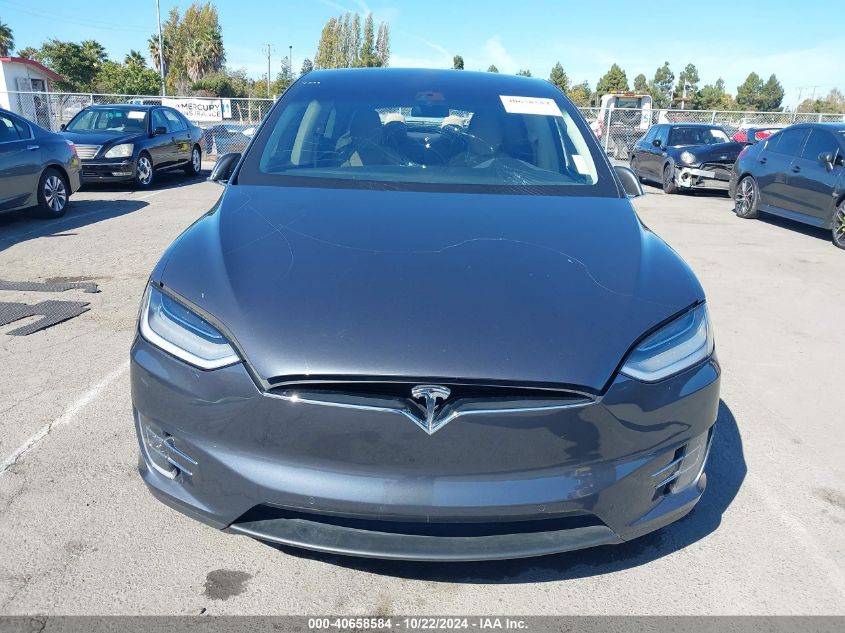 2016 Tesla Model X 60D/70D/75D/90D/P100D VIN: 5YJXCBE21GF002637 Lot: 40658584