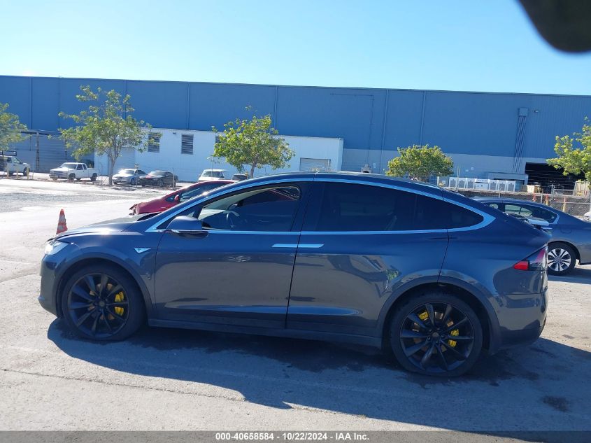 2016 Tesla Model X 60D/70D/75D/90D/P100D VIN: 5YJXCBE21GF002637 Lot: 40658584