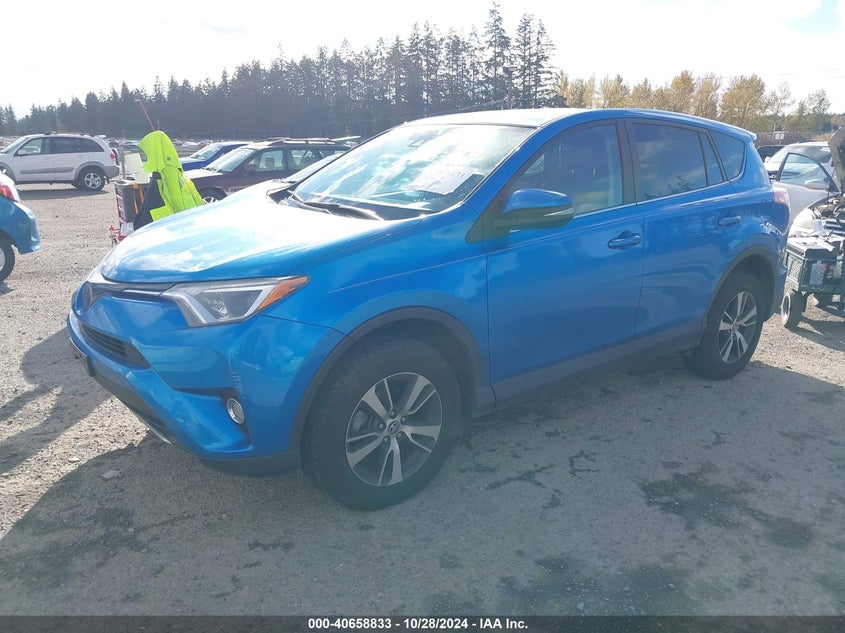 2018 TOYOTA RAV4 XLE VIN: 2T3RFREV3JW800383