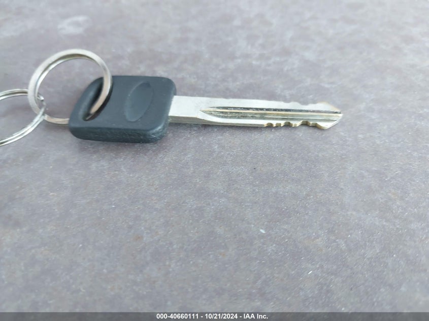 2001 Ford F-250 Lariat/Xl/Xlt VIN: 1FTNW21F11EC11053 Lot: 40660111