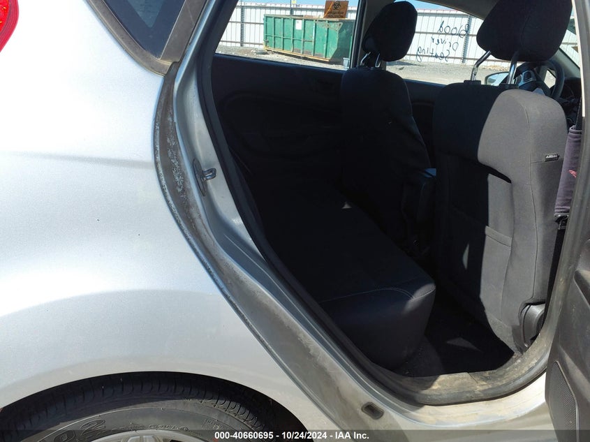 VIN 3FADP4EJ1JM138480 2018 FORD FIESTA SE