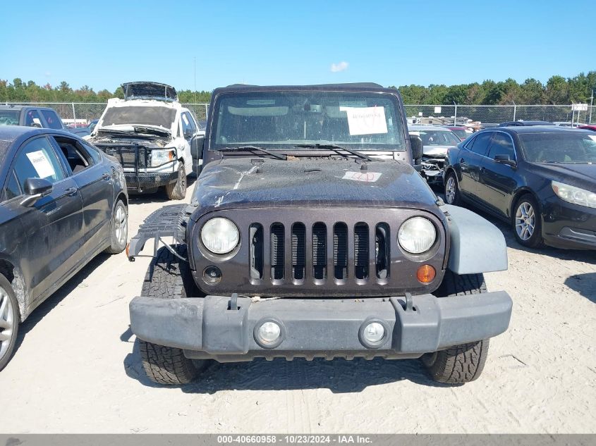 2013 Jeep Wrangler Unlimited Sport VIN: 1C4BJWDG0DL669745 Lot: 40660958