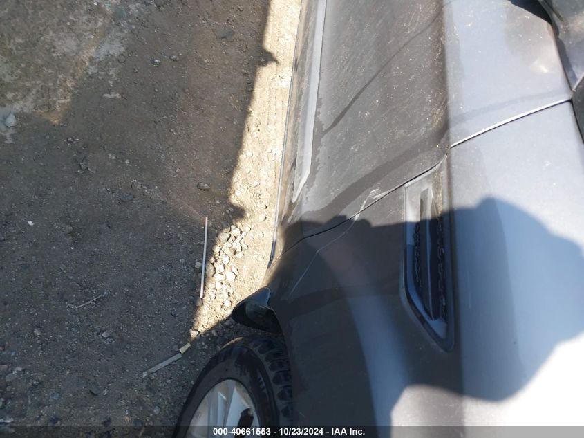 2012 Kia Soul + VIN: KNDJT2A67C7363871 Lot: 40661553