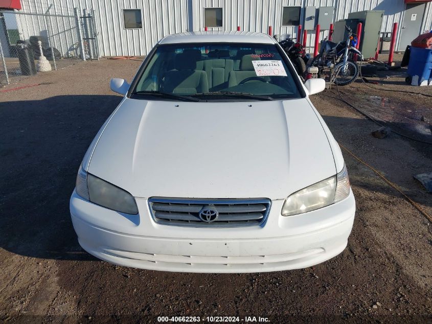 2000 Toyota Camry Le VIN: JT2BG22K2Y0512555 Lot: 40662263