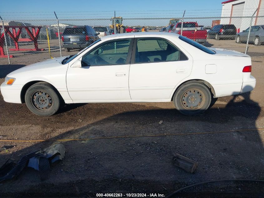 2000 Toyota Camry Le VIN: JT2BG22K2Y0512555 Lot: 40662263