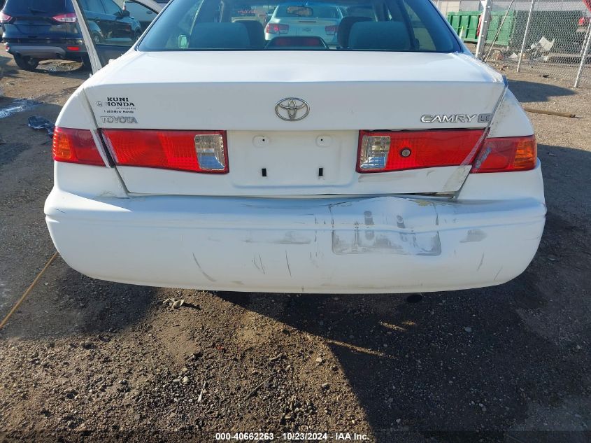 2000 Toyota Camry Le VIN: JT2BG22K2Y0512555 Lot: 40662263