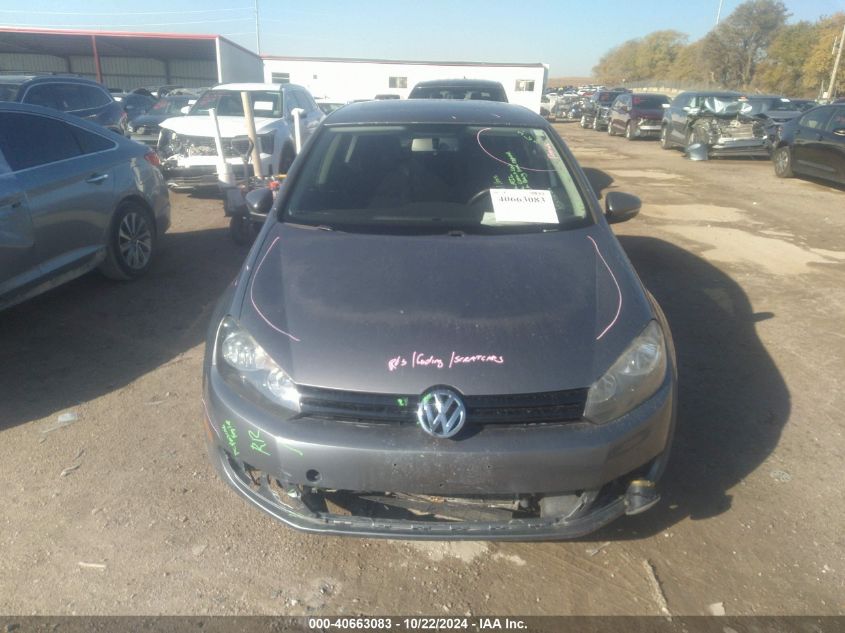 2013 Volkswagen Golf 2.0L Tdi 4-Door VIN: WVWNM7AJ0DW099013 Lot: 40663083