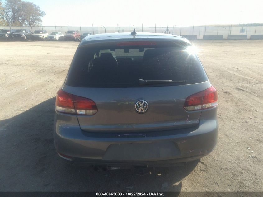 2013 Volkswagen Golf 2.0L Tdi 4-Door VIN: WVWNM7AJ0DW099013 Lot: 40663083