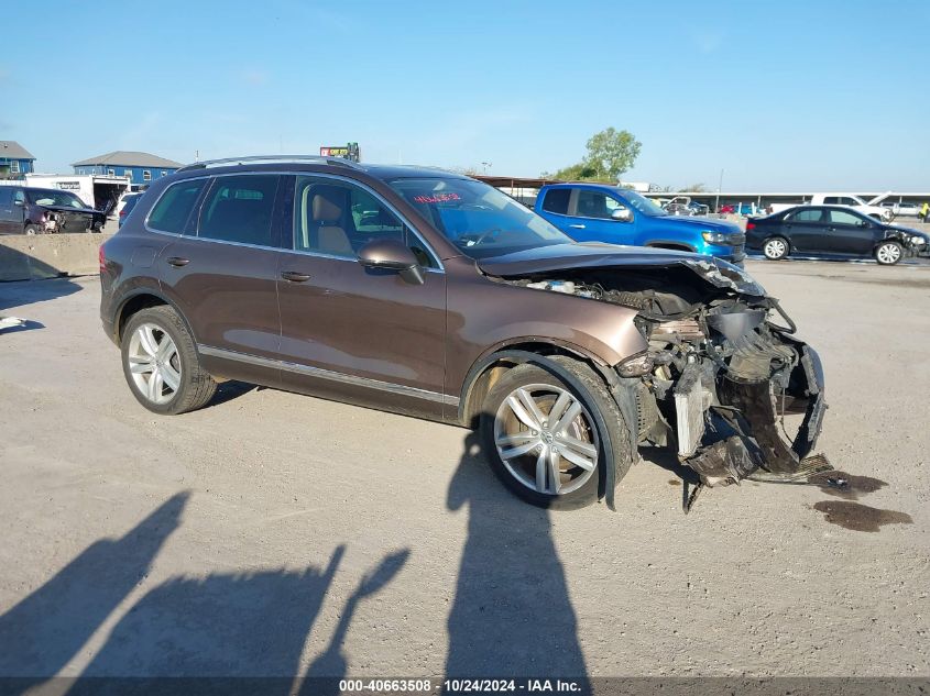 2013 Volkswagen Touareg Tdi Executive VIN: WVGEP9BP3DD011729 Lot: 40663508