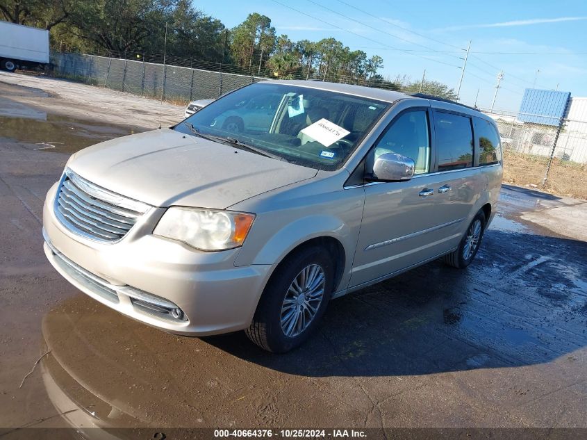 VIN 2C4RC1CG0ER116082 2014 Chrysler Town and Countr... no.2