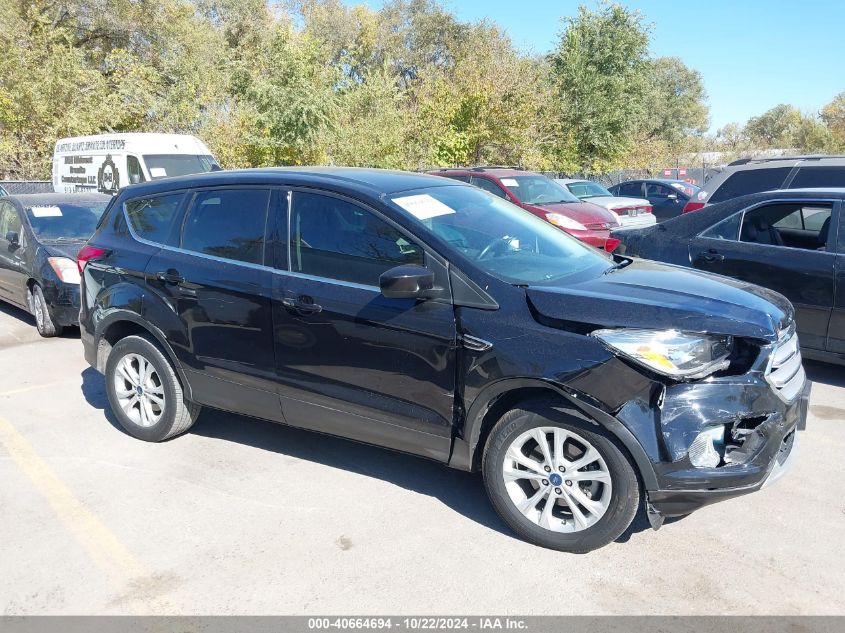 VIN 1FMCU0GD8KUC06314 2019 FORD ESCAPE SE