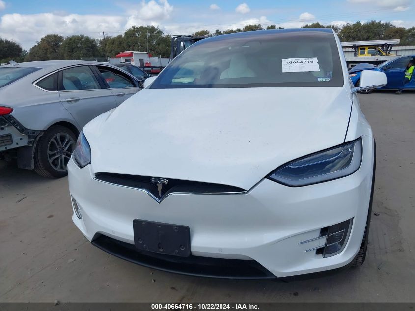 2017 Tesla Model X 100D/75D/90D VIN: 5YJXCBE29HF076020 Lot: 40664716