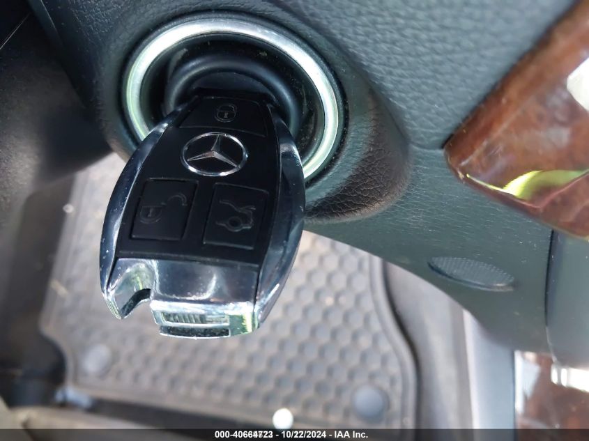 2012 Mercedes-Benz C 300 Luxury 4Matic/Sport 4Matic VIN: WDDGF8BB1CR240674 Lot: 40664723