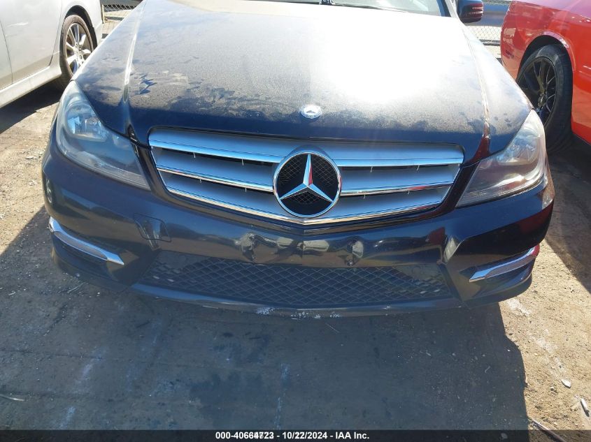 2012 Mercedes-Benz C 300 Luxury 4Matic/Sport 4Matic VIN: WDDGF8BB1CR240674 Lot: 40664723