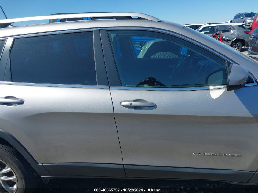 2019 Jeep Cherokee Latitude Plus 4X4 VIN: 1C4PJMLB0KD211145 Lot: 40665752