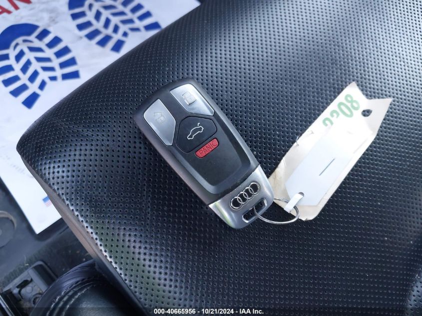 2017 Audi Q7 3.0T Premium VIN: WA1VAAF77HD038076 Lot: 40665956