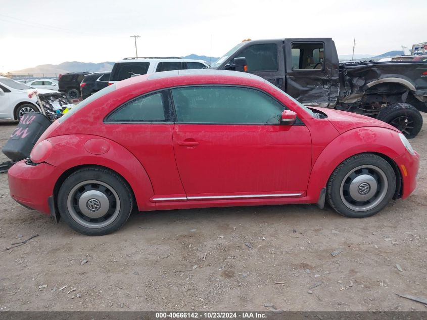 2013 Volkswagen Beetle 2.5L VIN: 3VWJX7AT8DM602565 Lot: 40666142