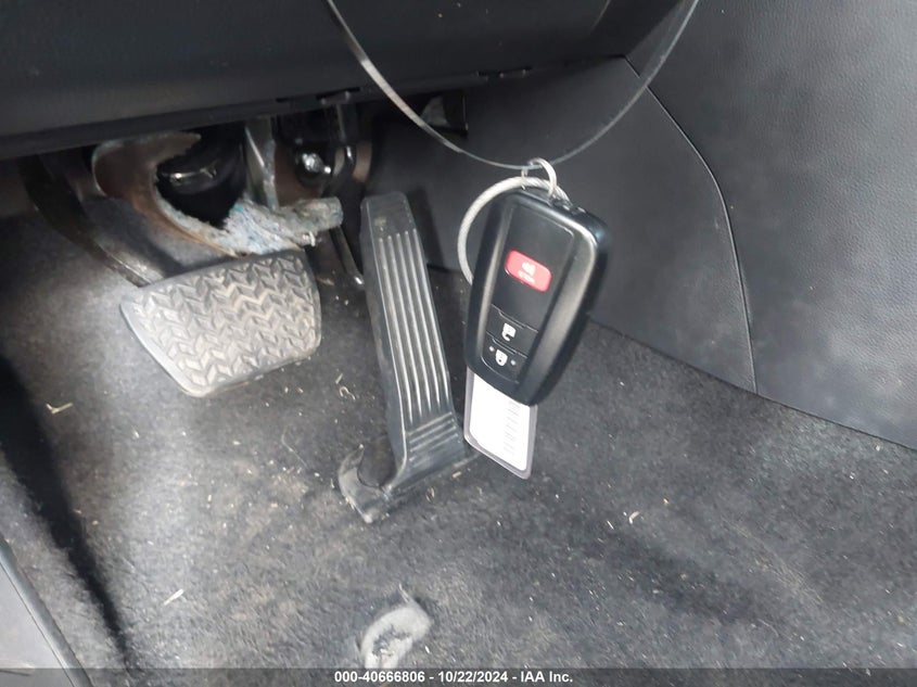 VIN 2T3W1RFV2PC243153 2023 TOYOTA RAV4 XLE