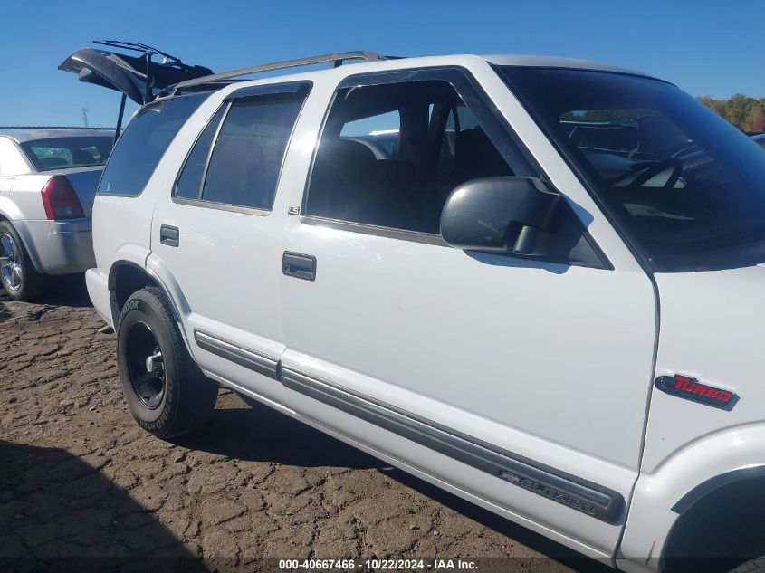 2000 Chevrolet Blazer Ls VIN: 1GNCS13W9Y2129357 Lot: 40667466