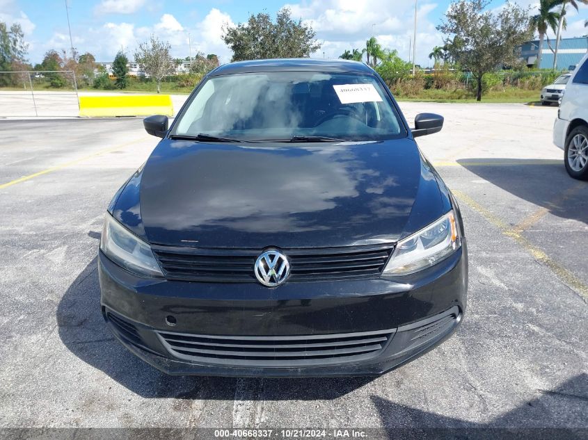 2013 Volkswagen Jetta 2.0L S VIN: 3VW2K7AJ7DM218486 Lot: 40668337