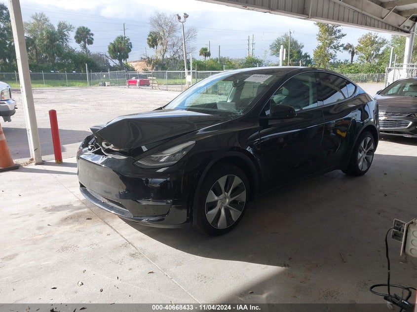 2022 TESLA MODEL Y(VIN: 7SAYGDEE6NF313947