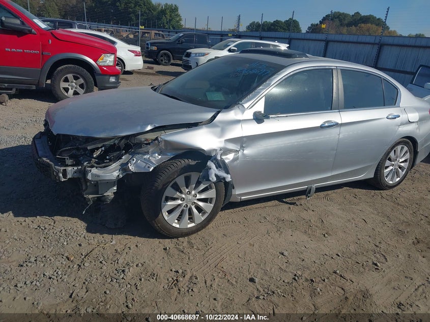 2013 HONDA ACCORD VIN: 1HGCR2F8XDA043855
