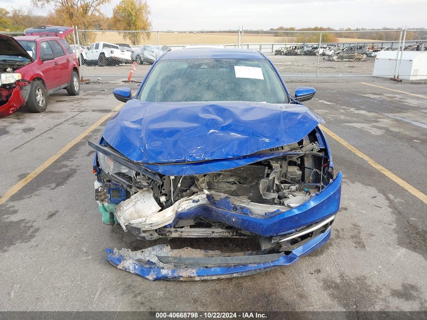 VIN 19XFC2F65KE013877 2019 HONDA CIVIC LX