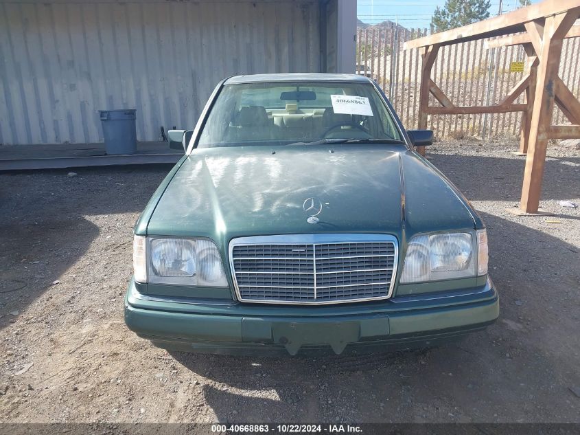 1995 Mercedes-Benz E 320 Base/320 Special VIN: WDBEA32E9SC270437 Lot: 40668863